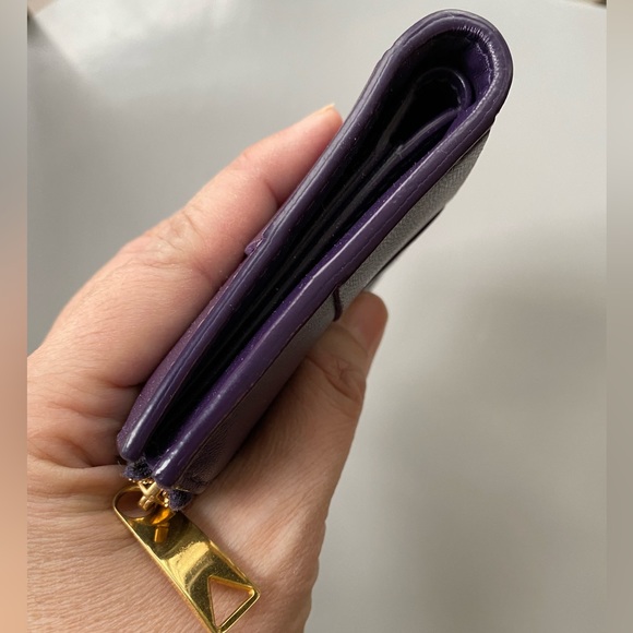 Bottega Venetta Small Bi-Fold Zip Cassette Wallet - Picture 5 of 12